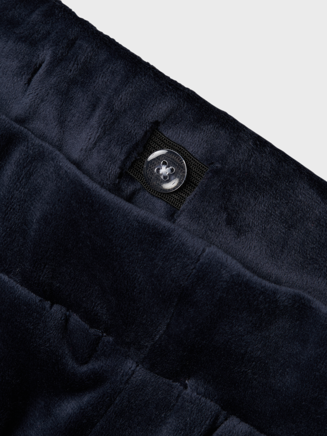 model_shot-front_full